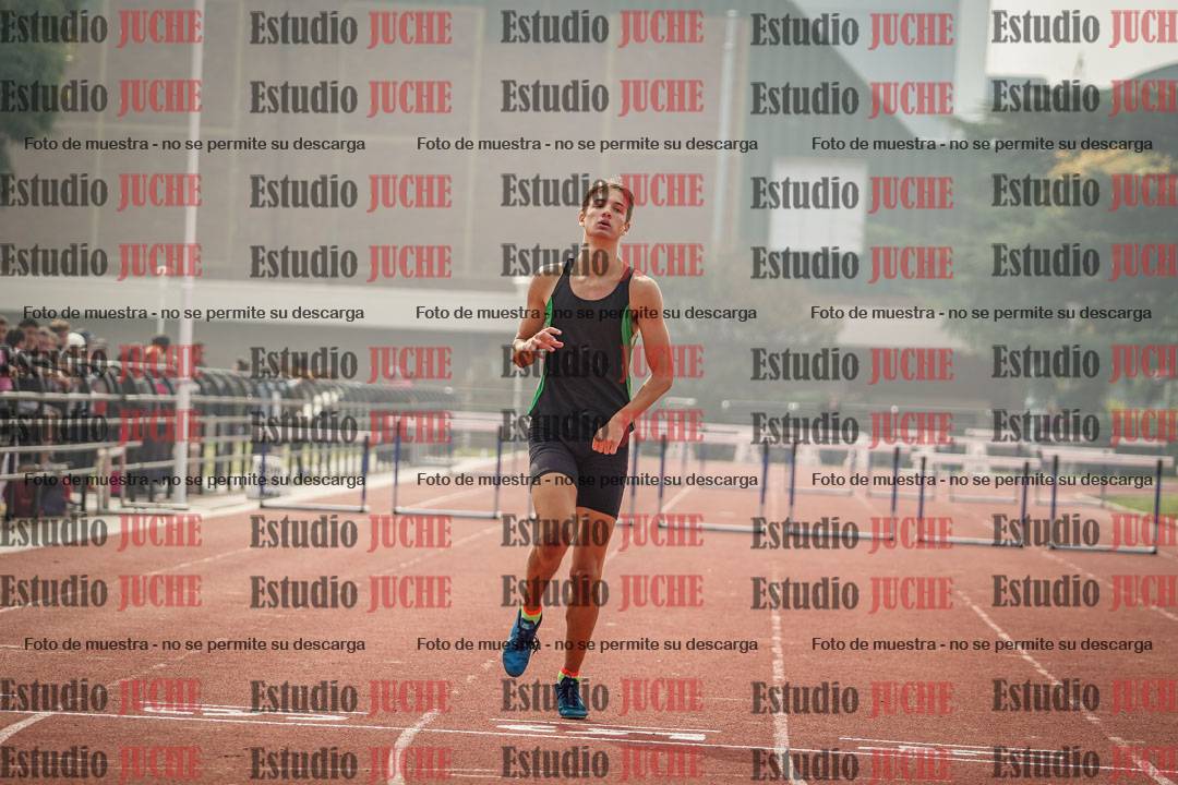 Fotos de los 400 m con vallas de varones