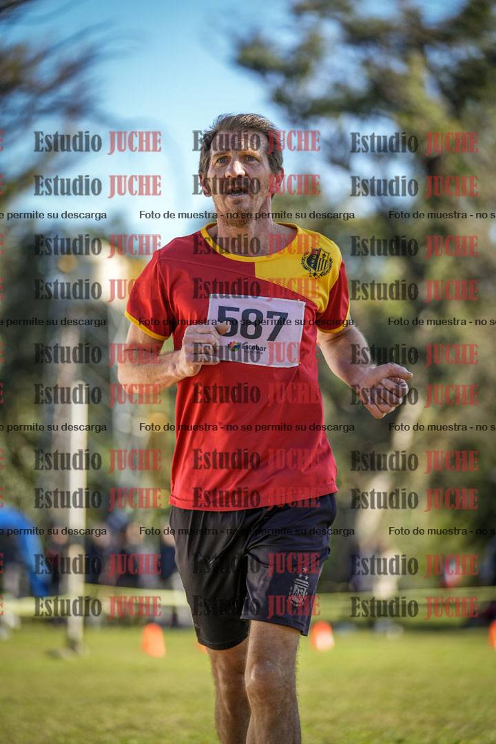 Fotos de la llegada del cross de 4000 m - varones