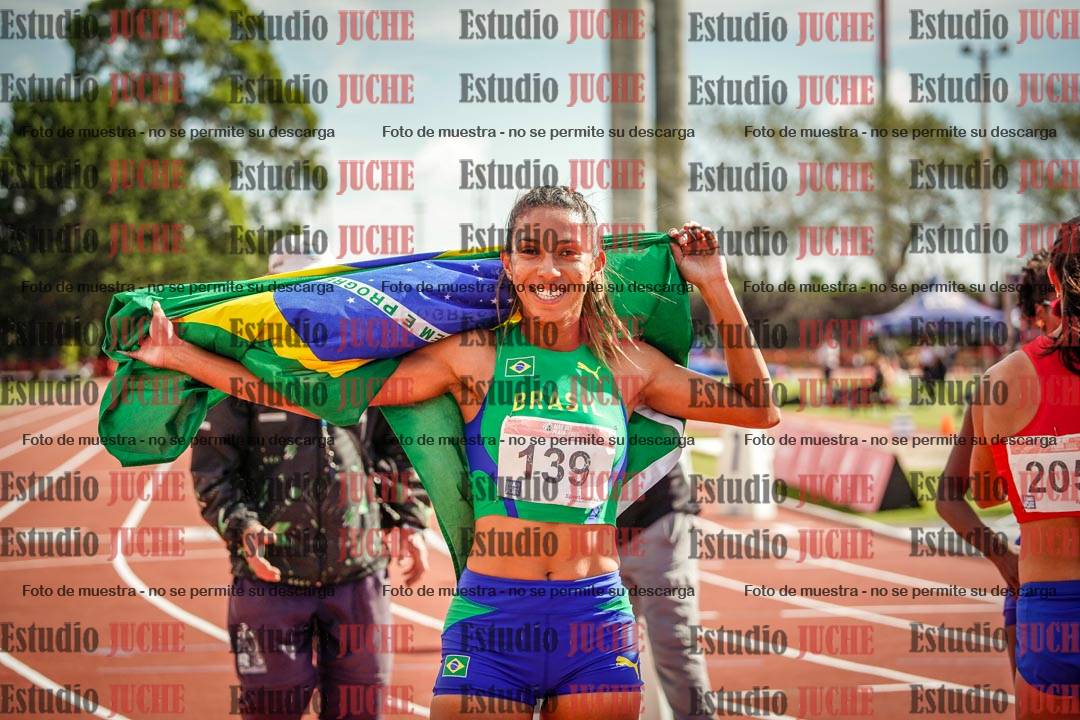 Fotos de algunos extras y podios del día 3