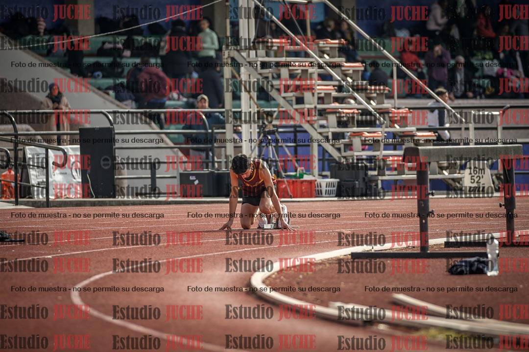 Fotos de los 400 m con vallas de varones