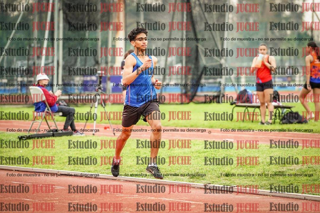 Fotos de los 600 m llanos de varones - octatlón 8