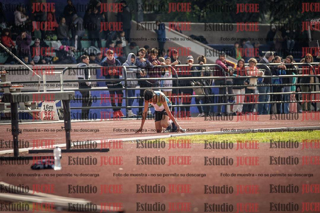 Fotos de los 400 m con vallas de varones