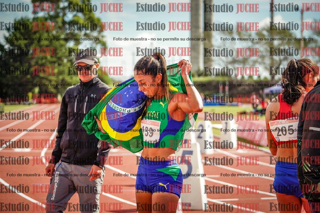 Fotos de algunos extras y podios del día 3