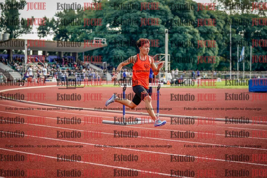 Fotos de los 400 m con vallas de varones