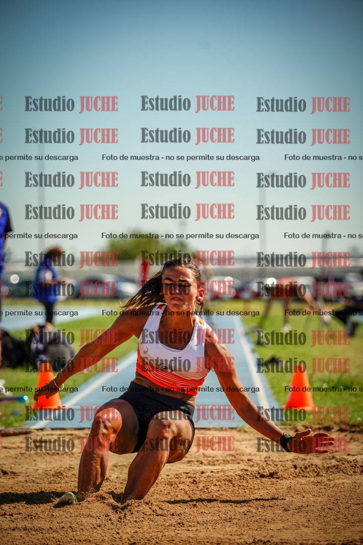 Fotos del salto en largo de mujeres - mayores