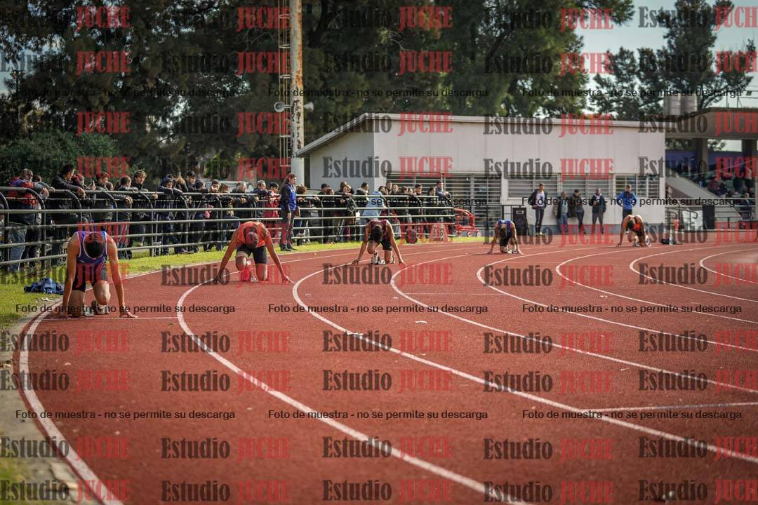 Fotos de los 400 m con vallas de varones