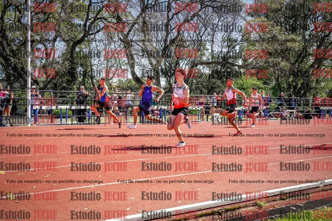 Fotos de los 80 m llanos de varones