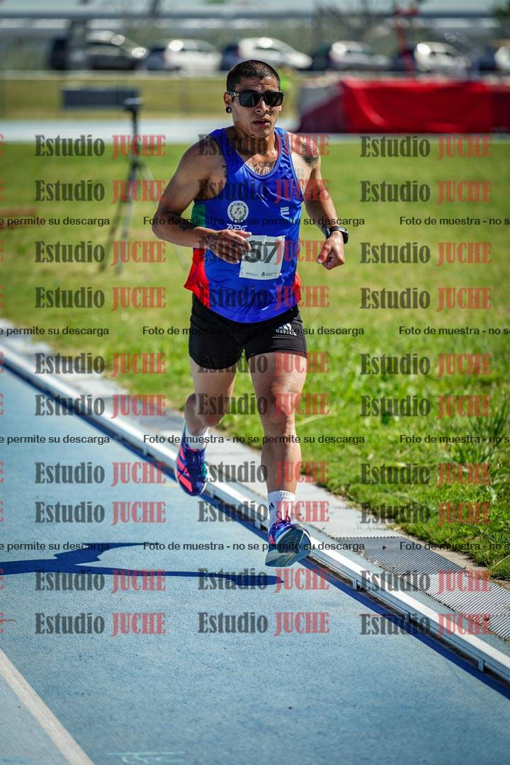Fotos de los 5000 m de mujeres y varones - serie 2