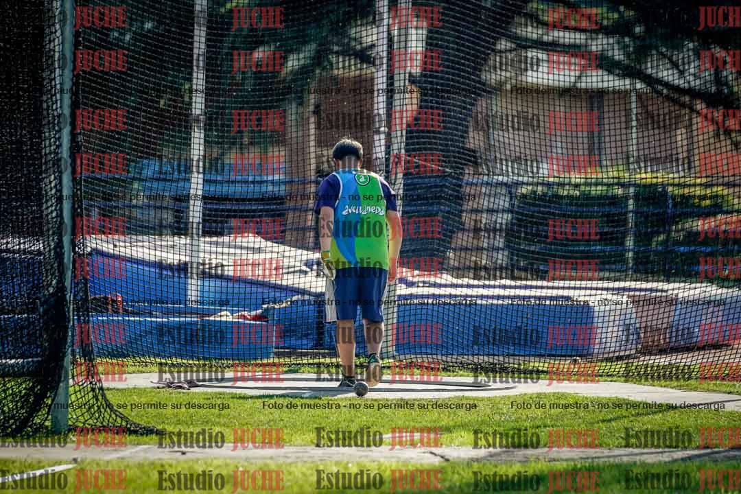 Fotos del lanzamiento de martillo de varones
