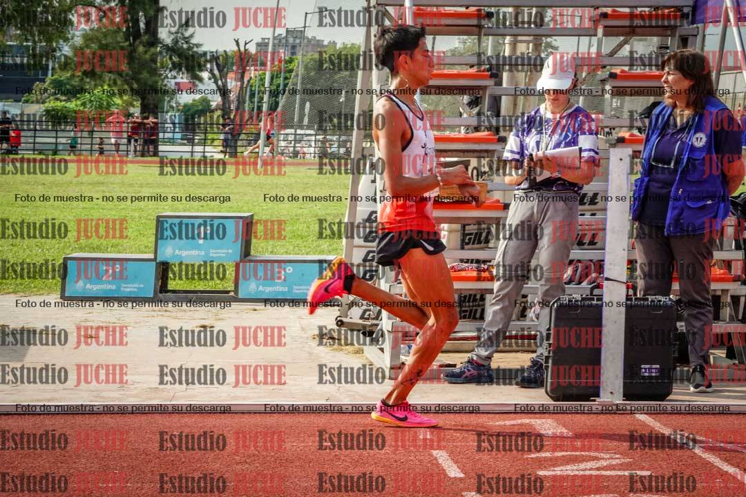 Fotos de los 3000 m llanos de varones