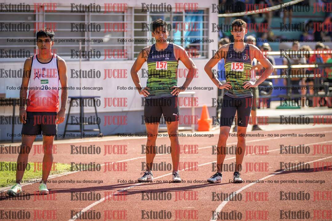 Fotos de los 800 m llanos de varones