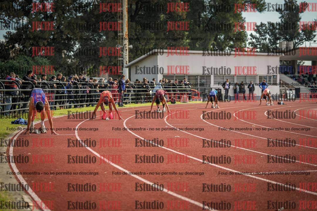 Fotos de los 400 m con vallas de varones