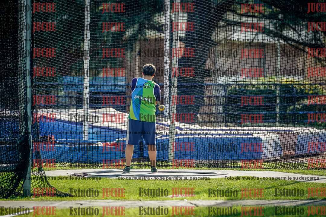 Fotos del lanzamiento de martillo de varones