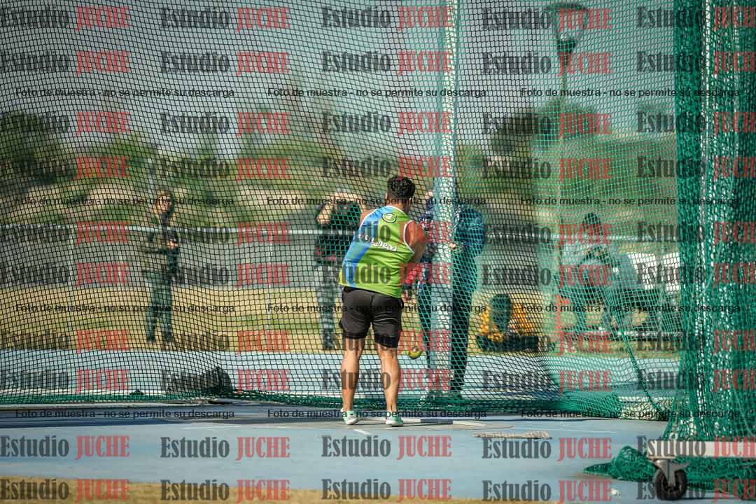Fotos del lanzamiento de martillo de varones