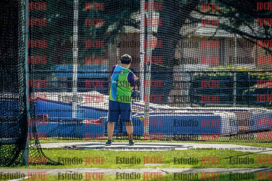 Fotos del lanzamiento de martillo de varones