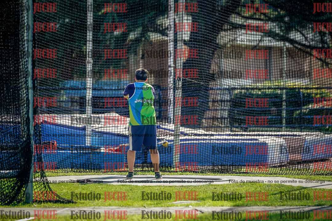 Fotos del lanzamiento de martillo de varones