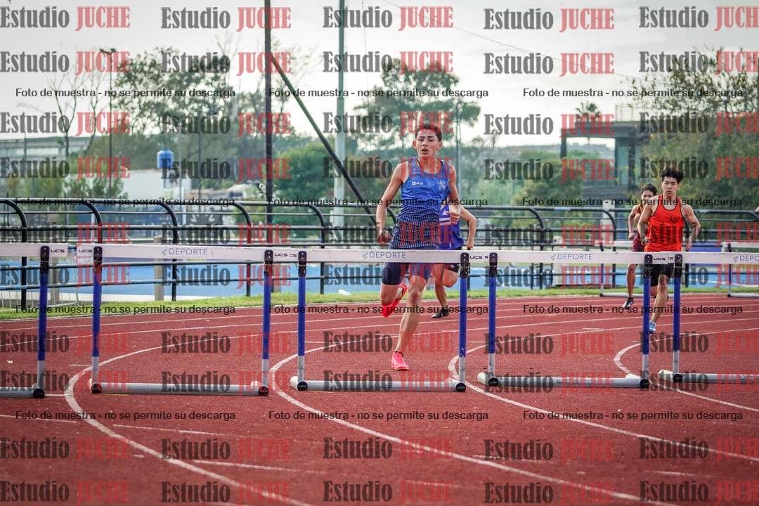Fotos de los 400 m con vallas de varones