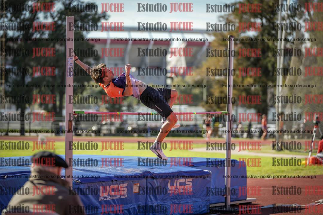 Fotos del salto en alto - todos los grupos