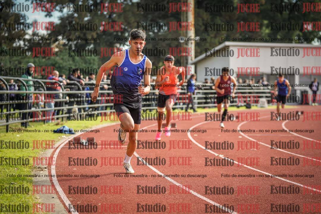 Fotos de los 400 m con vallas de varones