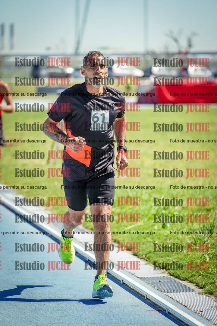 Fotos de los 5000 m de mujeres y varones - serie 2