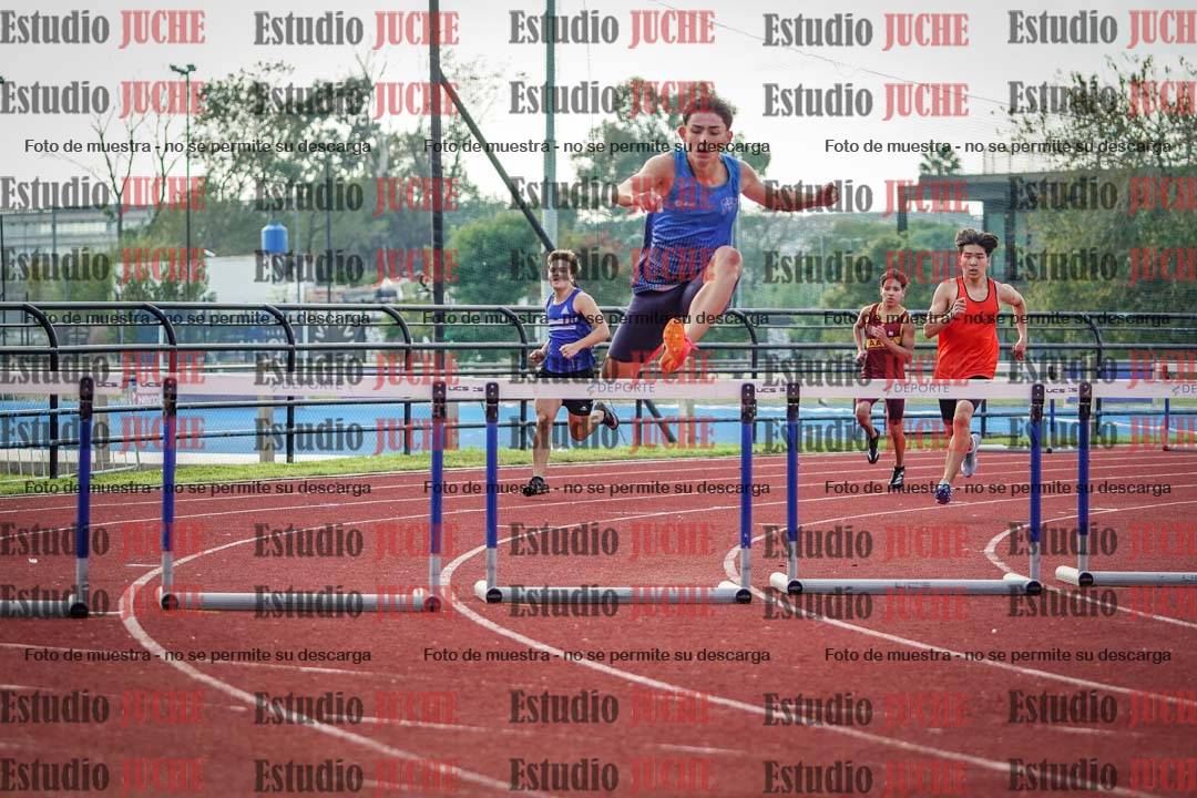 Fotos de los 400 m con vallas de varones