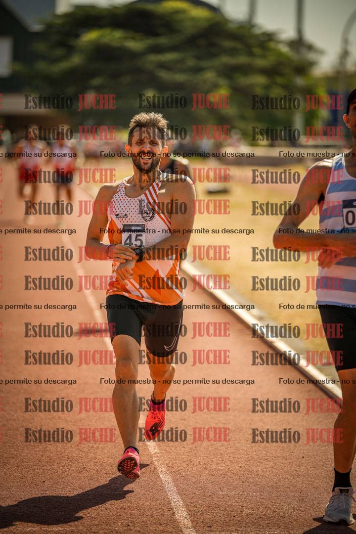 Fotos de los 3000 m llanos de varones
