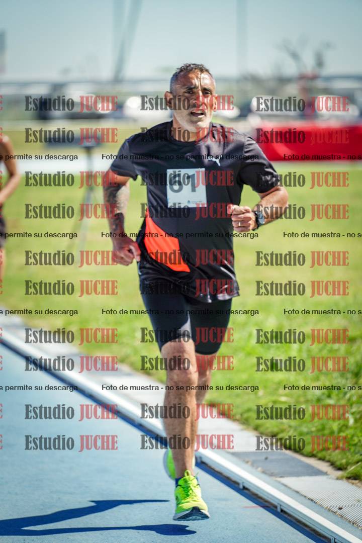 Fotos de los 5000 m de mujeres y varones - serie 2