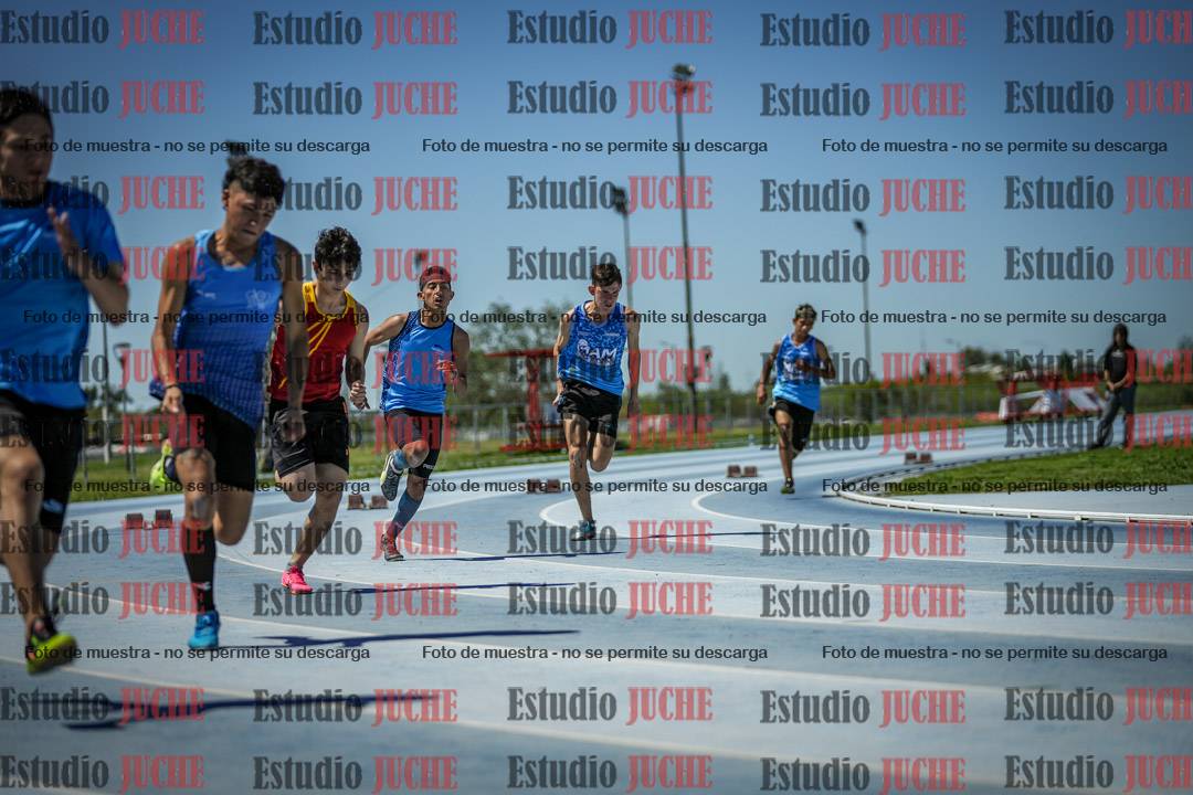 Fotos de los 200 m llanos de varones