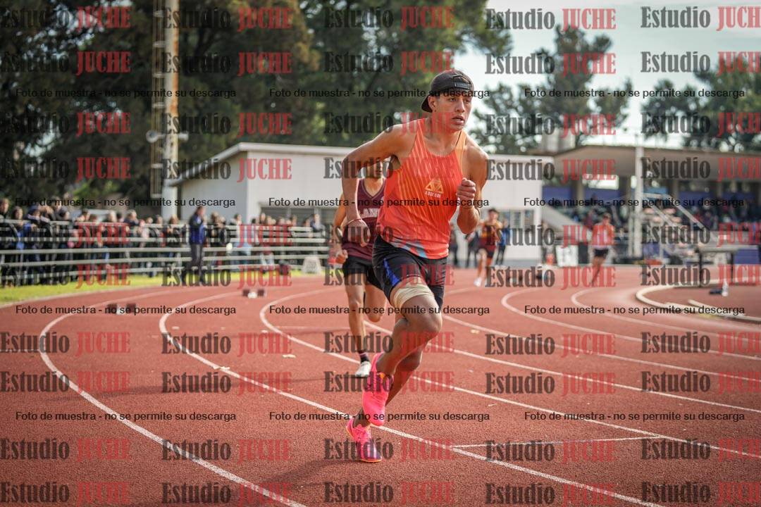 Fotos de los 400 m con vallas de varones