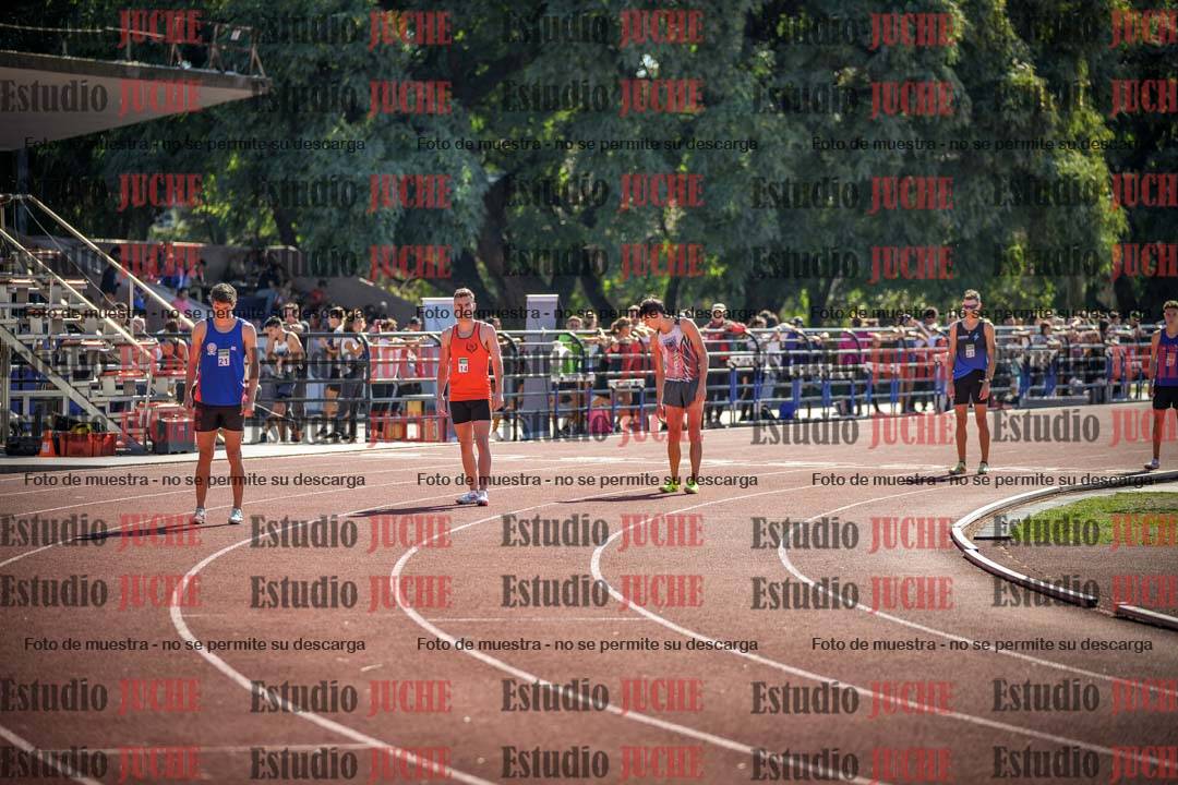 Fotos de los 800 m llanos de varones