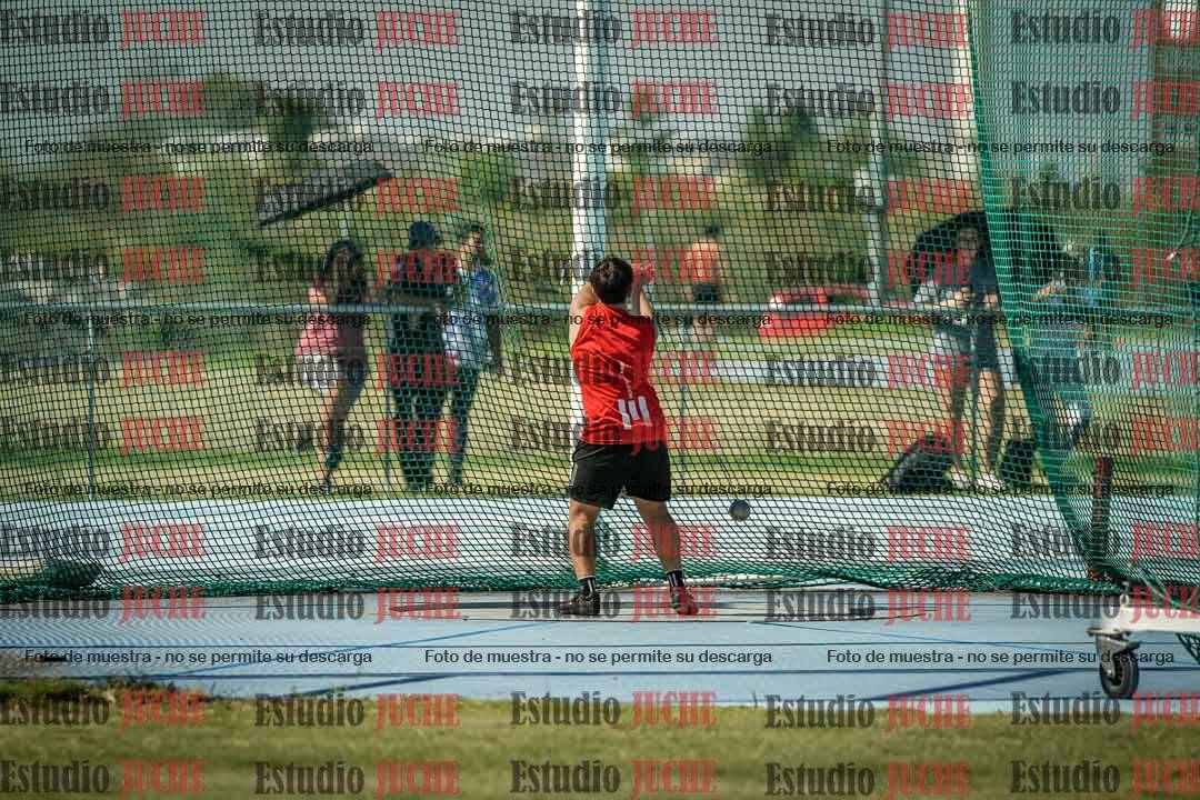 Fotos del lanzamiento de martillo de varones
