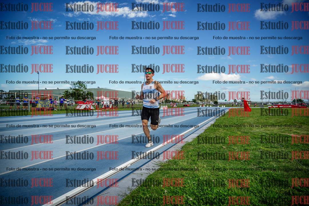 Fotos de los 1000 m llanos de varones