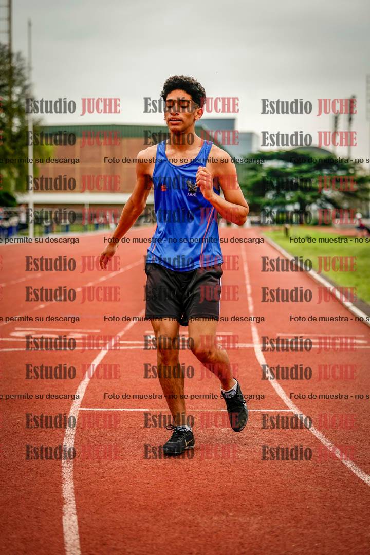 Fotos de los 600 m llanos de varones - octatlón 8