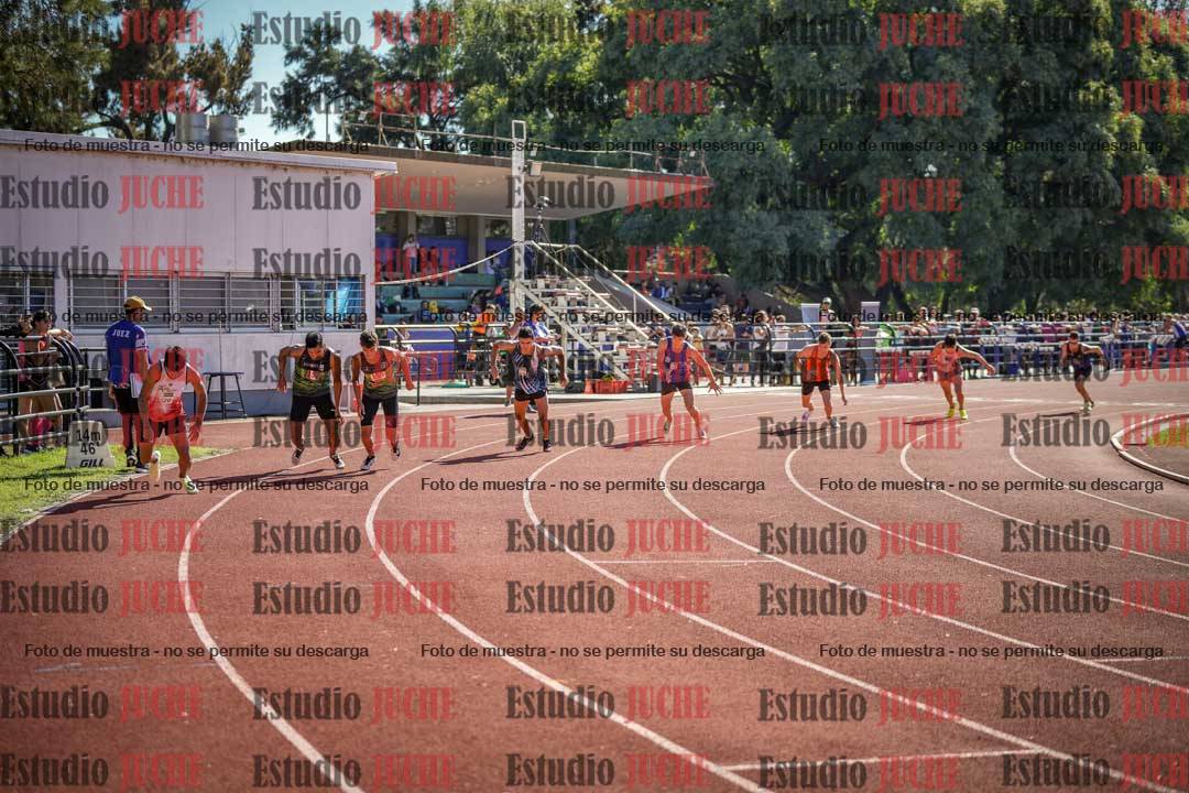 Fotos de los 800 m llanos de varones