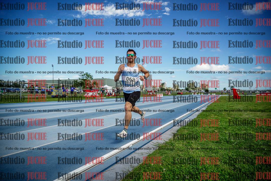 Fotos de los 1000 m llanos de varones