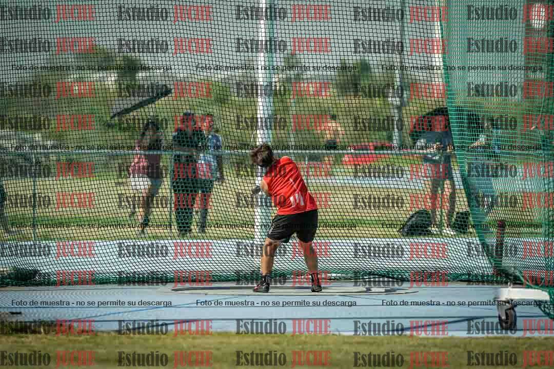 Fotos del lanzamiento de martillo de varones