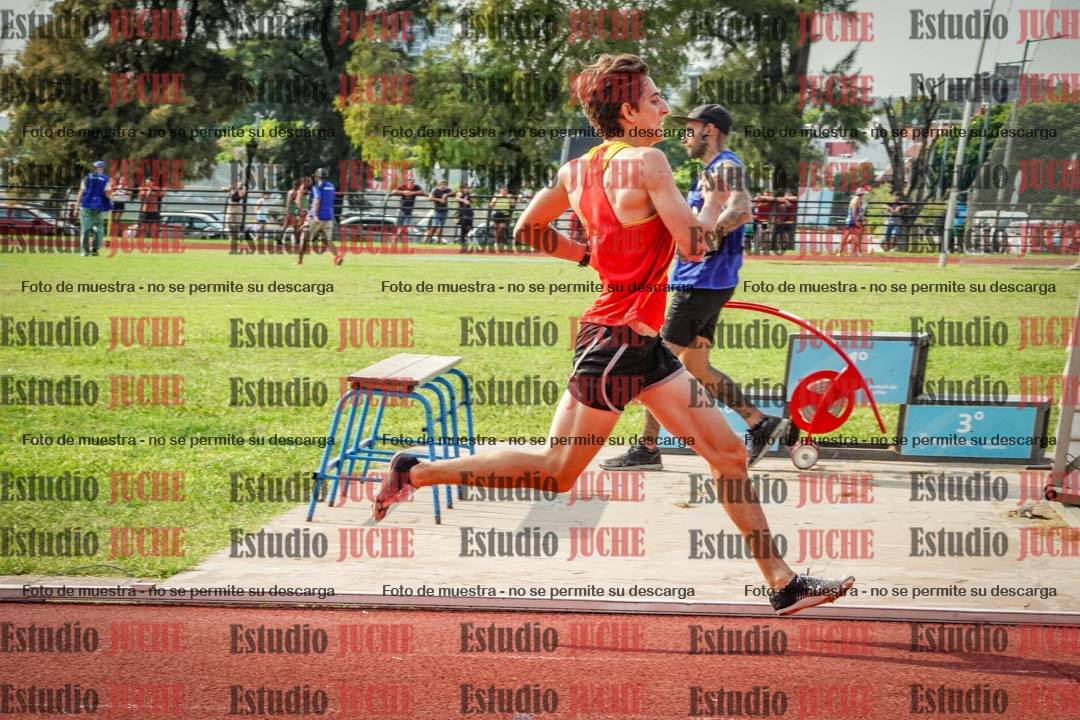 Fotos de los 3000 m llanos de varones
