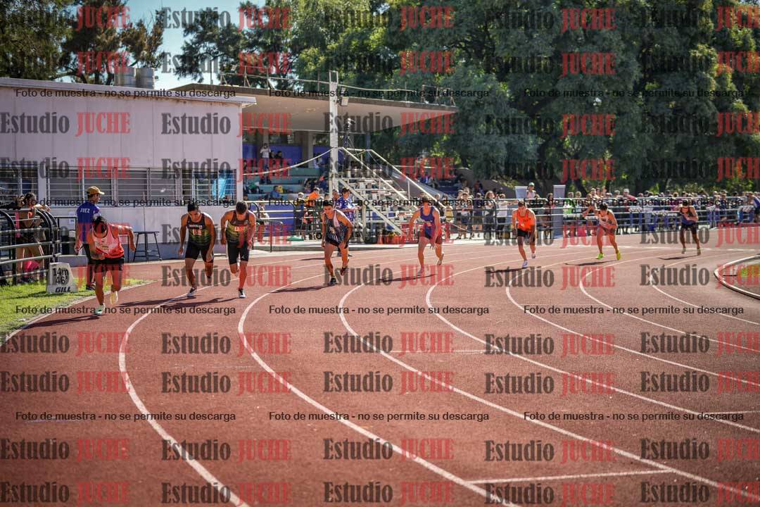 Fotos de los 800 m llanos de varones