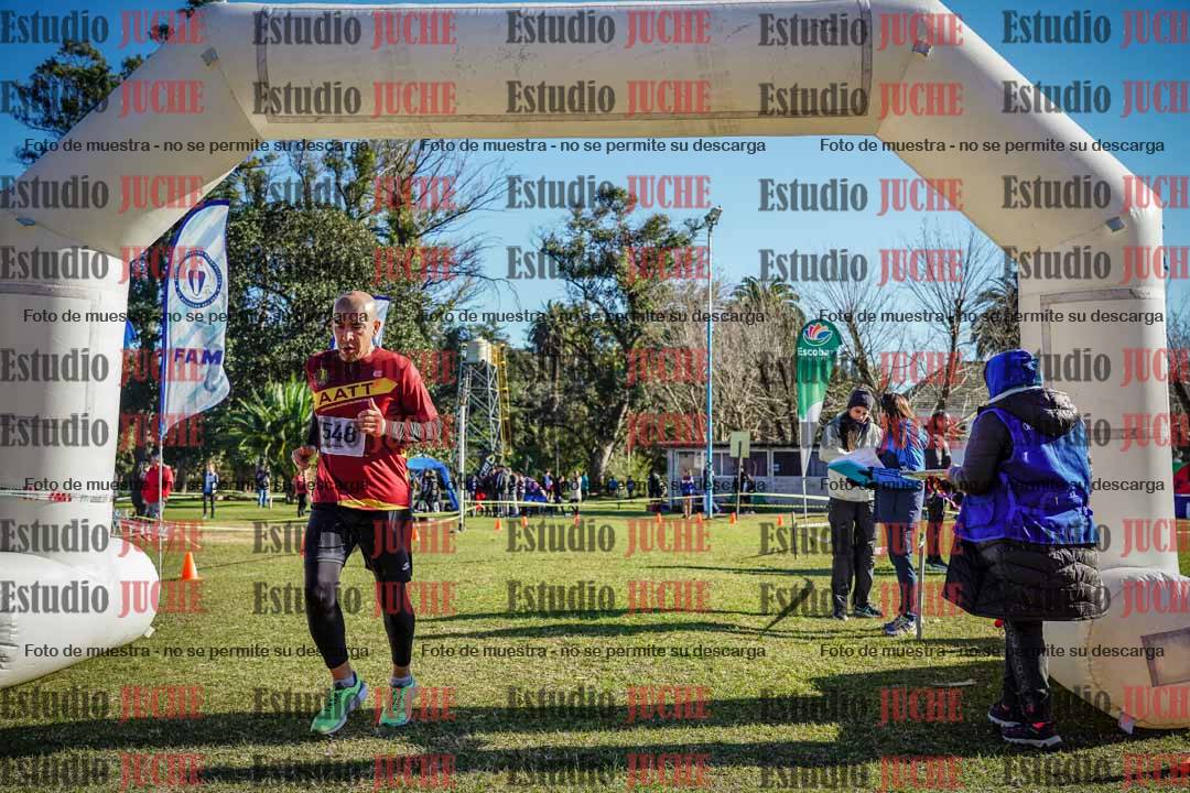 Fotos de la llegada del cross de 4000 m - varones