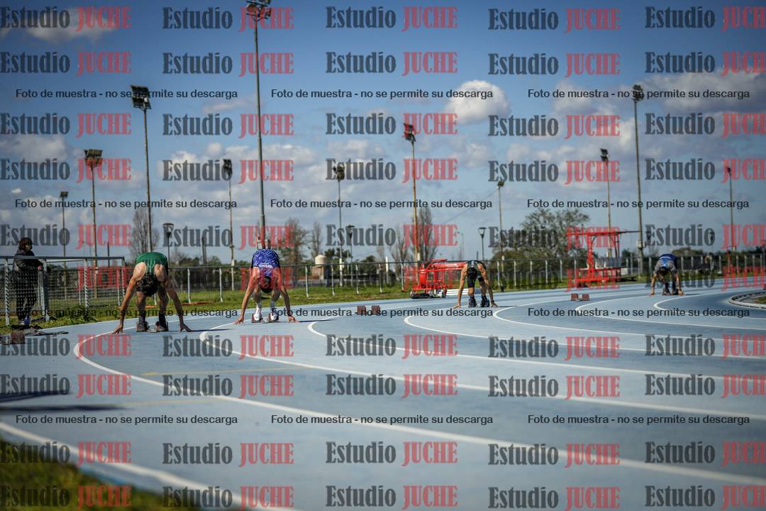 Fotos de los 200 m llanos de varones
