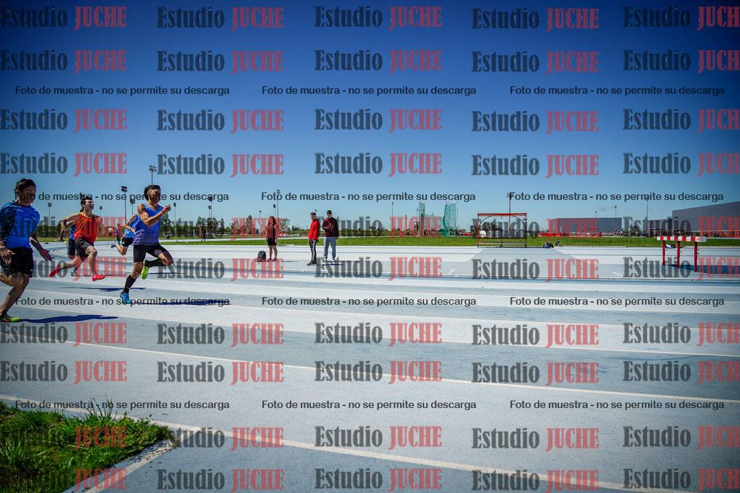 Fotos de los 200 m llanos de varones