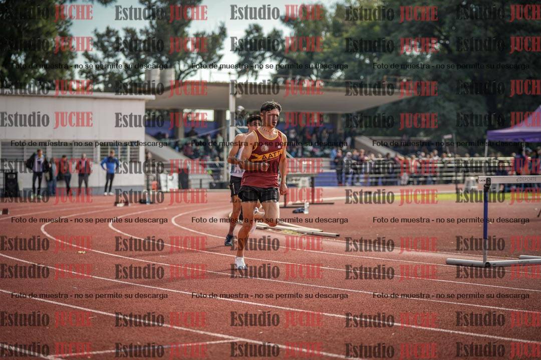 Fotos de los 400 m con vallas de varones