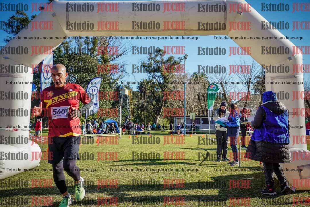 Fotos de la llegada del cross de 4000 m - varones