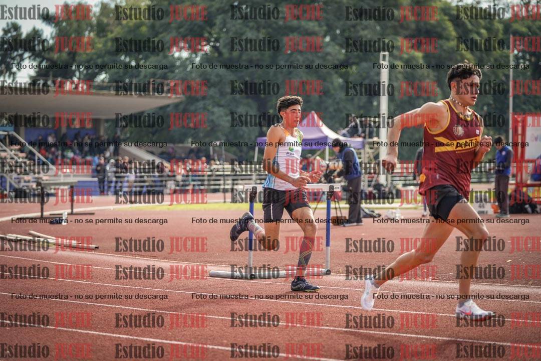 Fotos de los 400 m con vallas de varones