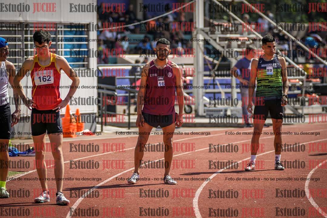 Fotos de los 800 m llanos de varones
