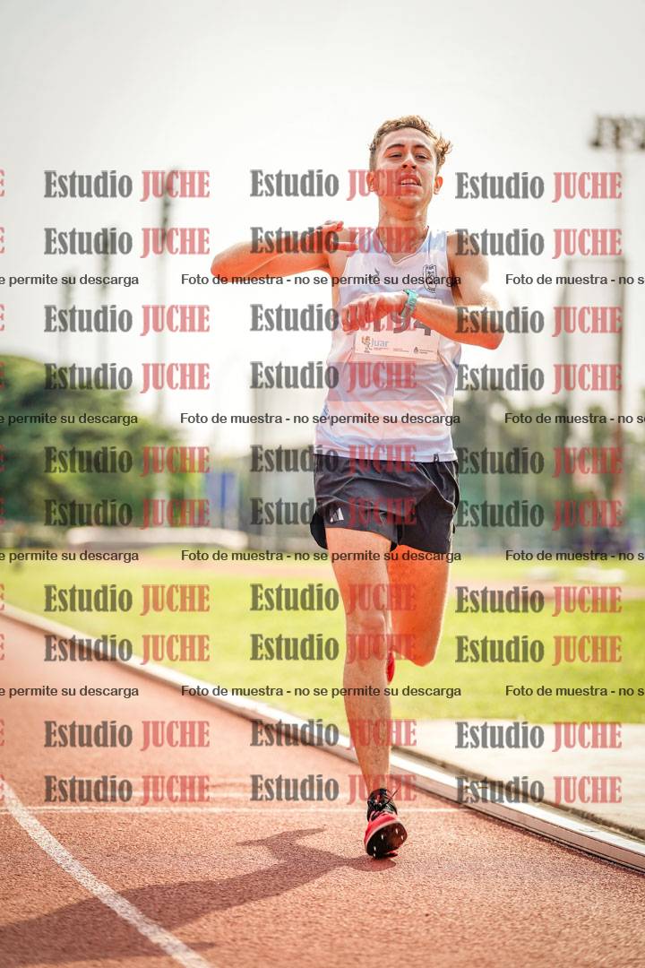 Fotos de los 3000 m llanos de varones