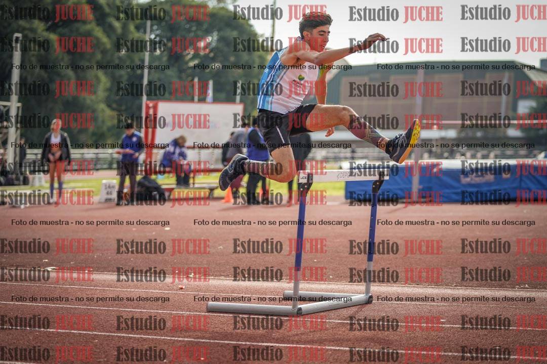 Fotos de los 400 m con vallas de varones