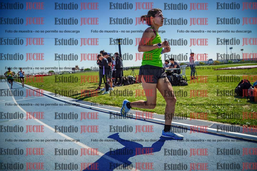 Fotos de los 5000 m de mujeres y varones - serie 2