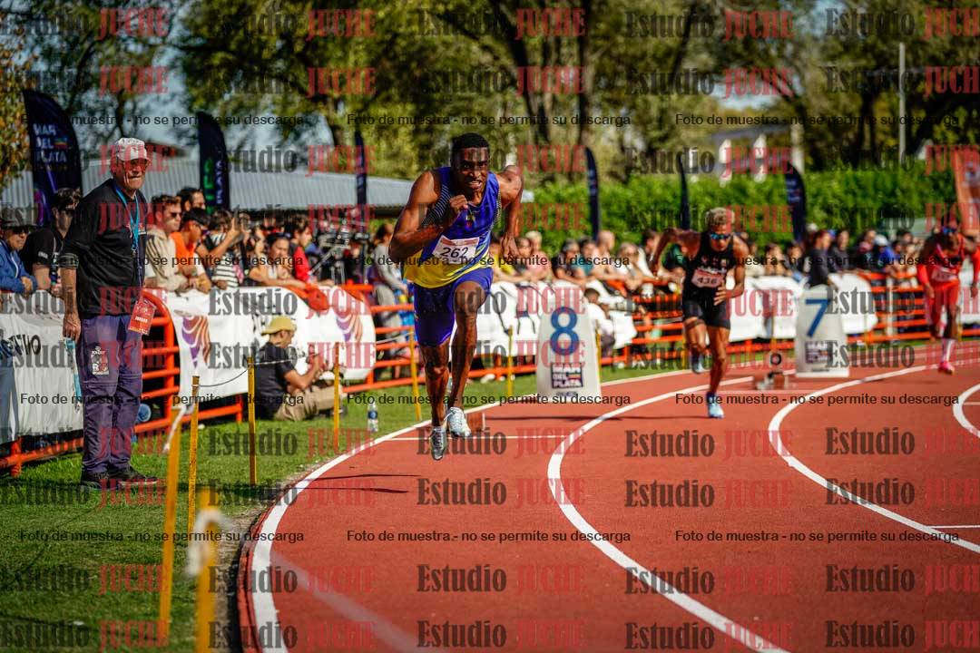 Fotos de los 400 m llanos de varones