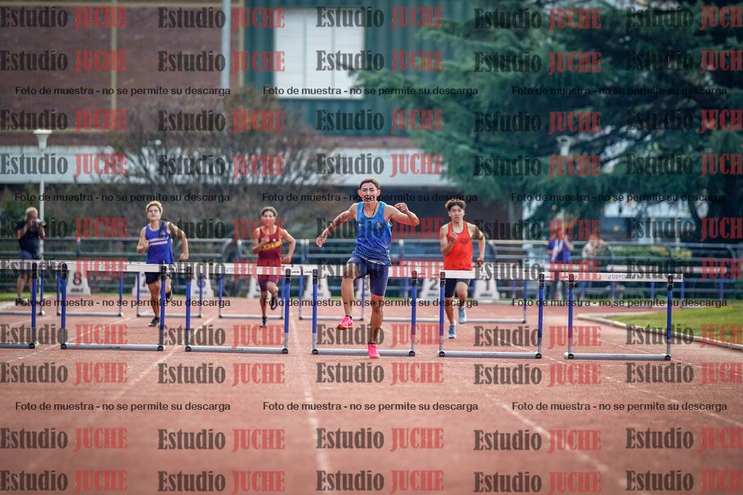 Fotos de los 400 m con vallas de varones